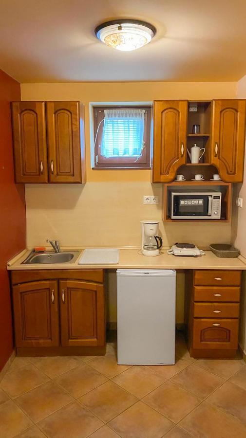 Bajor Panzio Buek-Buekfuerdo, Adults Friendly 12 Plus Exterior foto