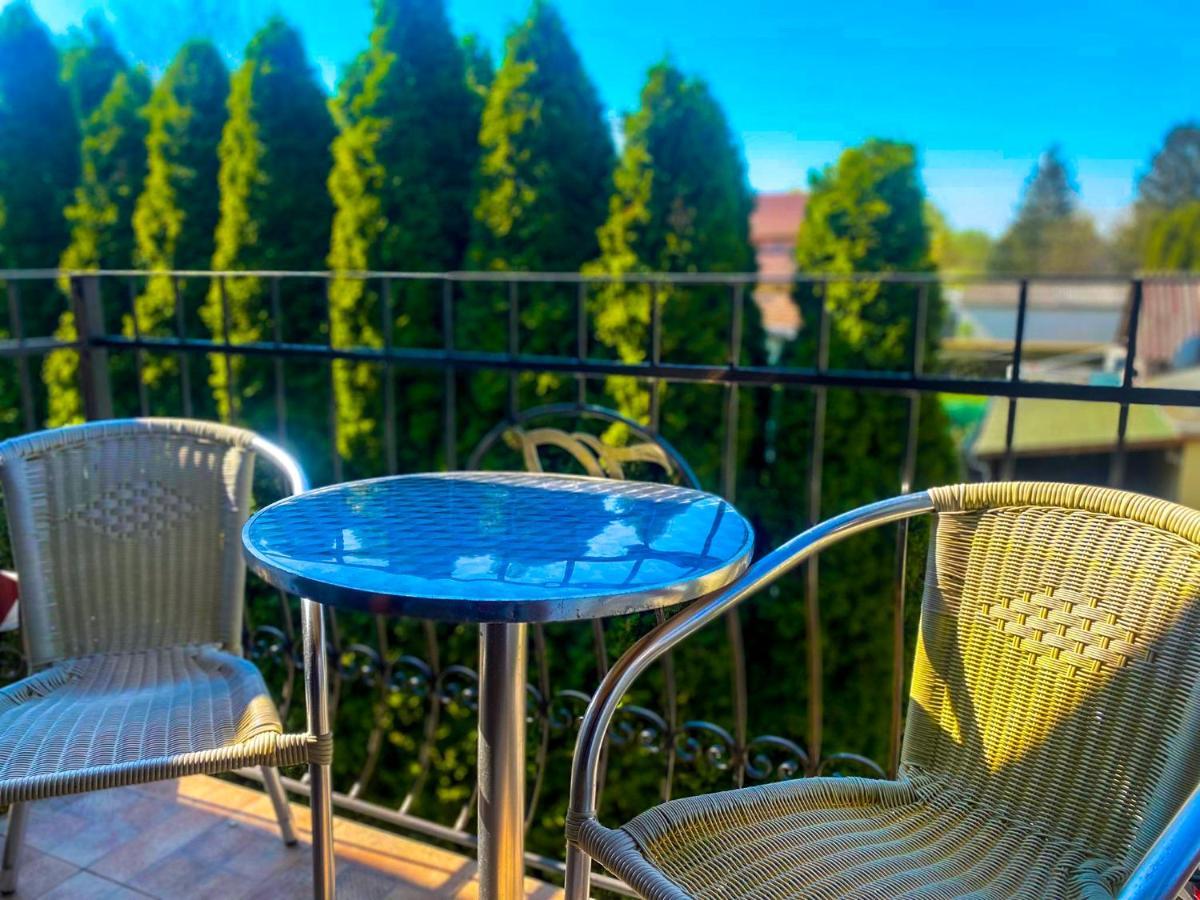 Bajor Panzio Buek-Buekfuerdo, Adults Friendly 12 Plus Exterior foto