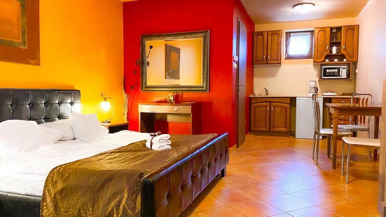 Bajor Panzio Buek-Buekfuerdo, Adults Friendly 12 Plus Exterior foto