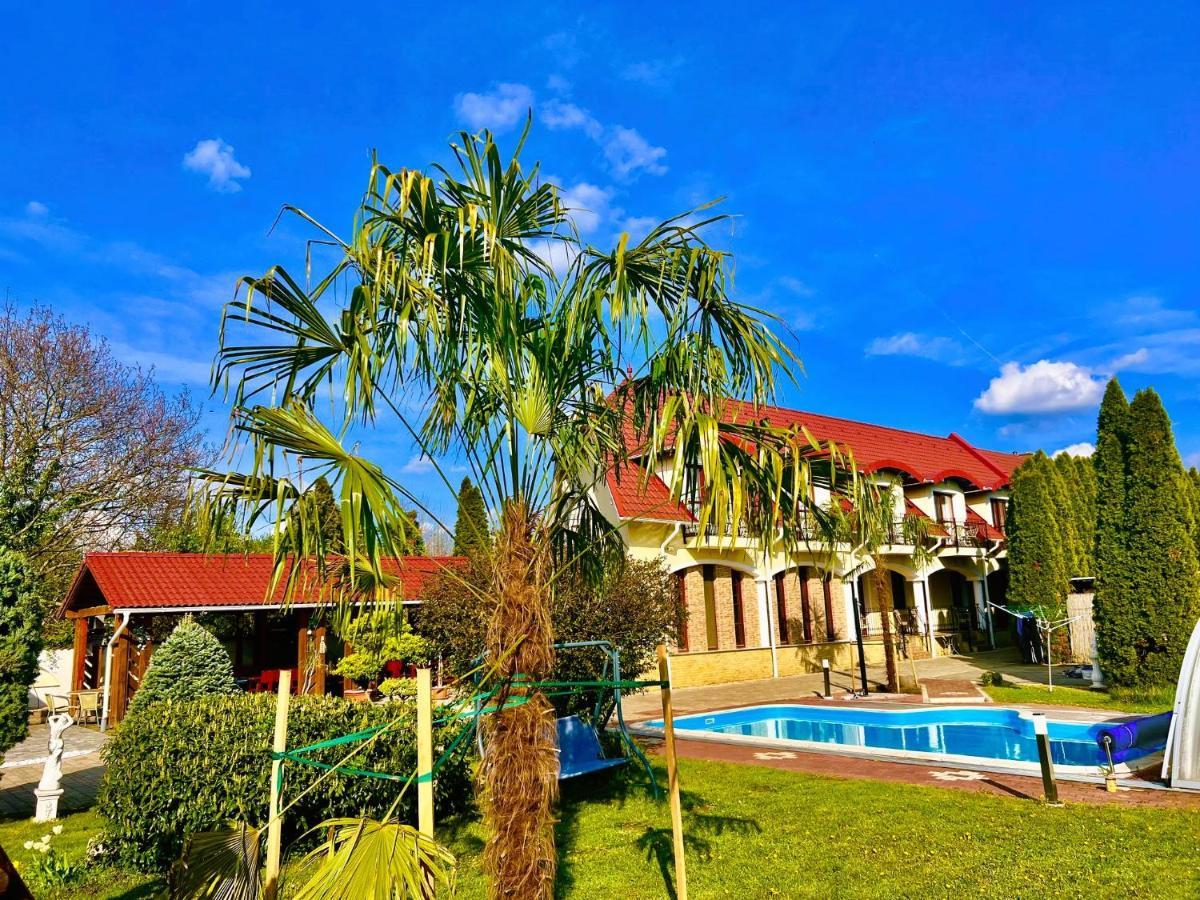 Bajor Panzio Buek-Buekfuerdo, Adults Friendly 12 Plus Exterior foto