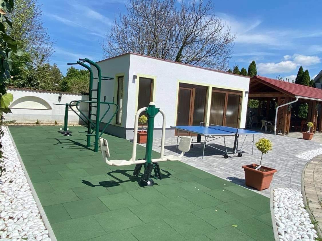 Bajor Panzio Buek-Buekfuerdo, Adults Friendly 12 Plus Exterior foto