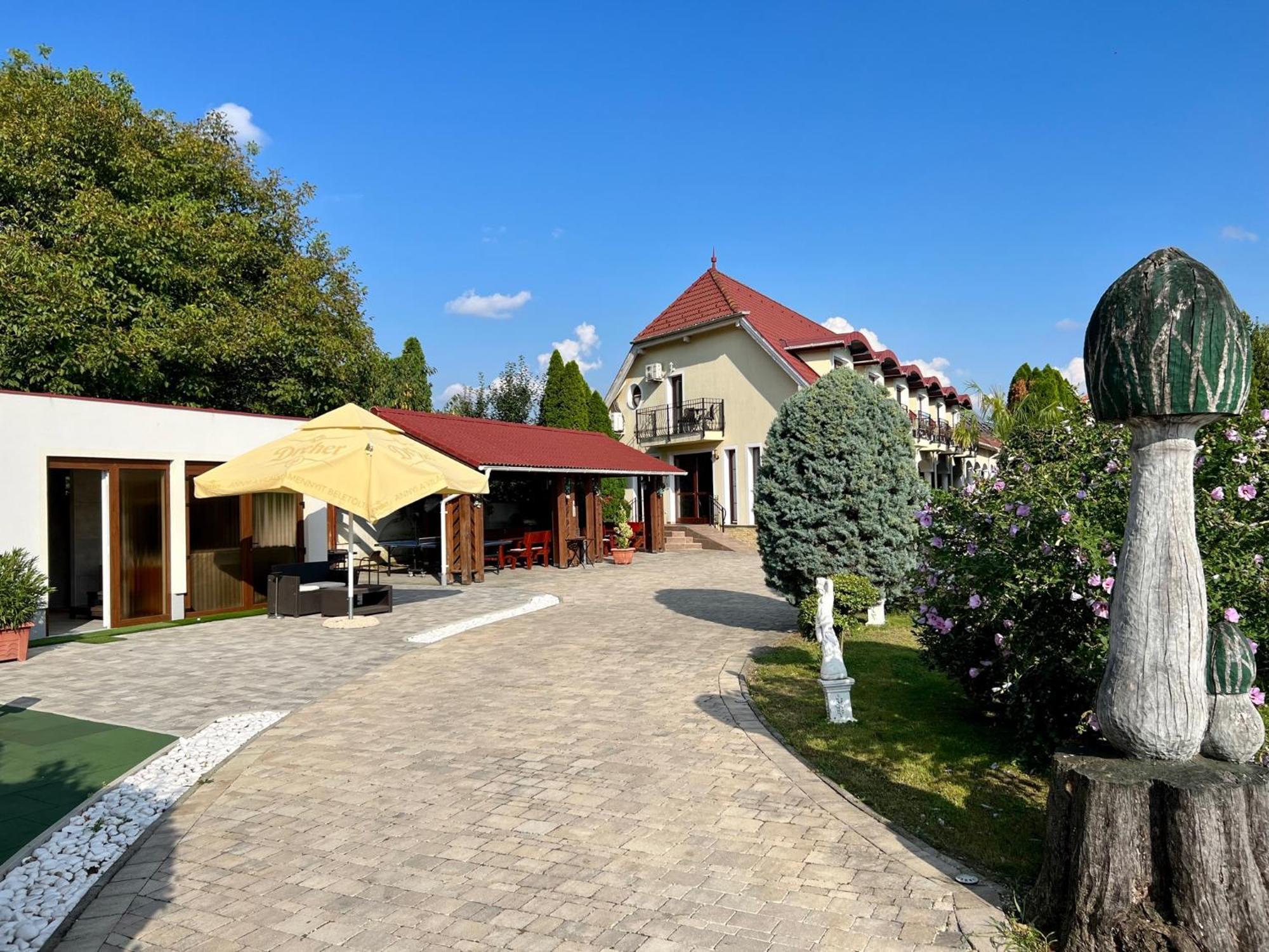 Bajor Panzio Buek-Buekfuerdo, Adults Friendly 12 Plus Exterior foto