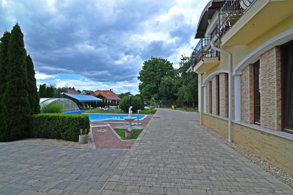 Bajor Panzio Buek-Buekfuerdo, Adults Friendly 12 Plus Exterior foto