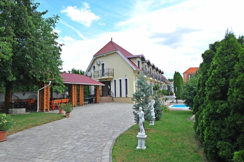 Bajor Panzio Buek-Buekfuerdo, Adults Friendly 12 Plus Exterior foto