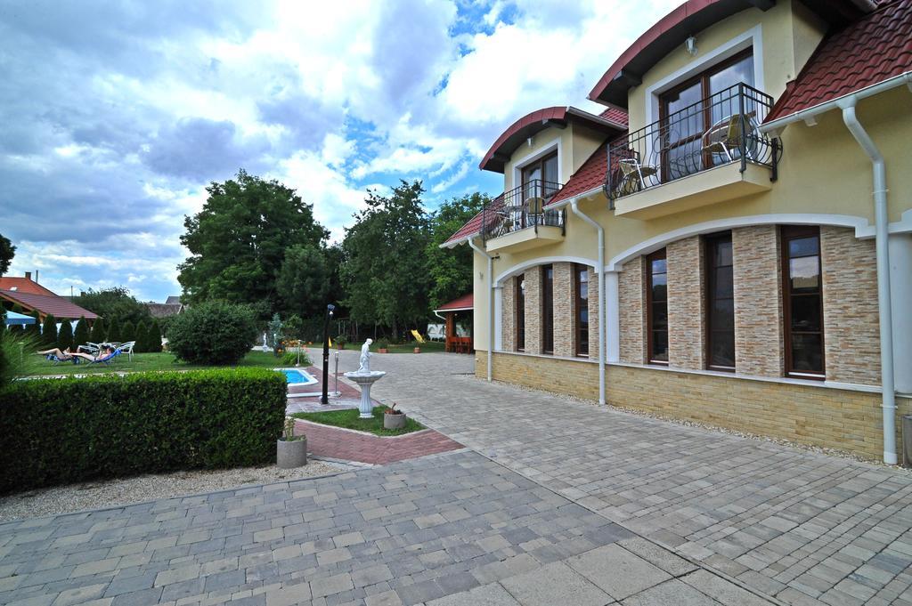 Bajor Panzio Buek-Buekfuerdo, Adults Friendly 12 Plus Exterior foto