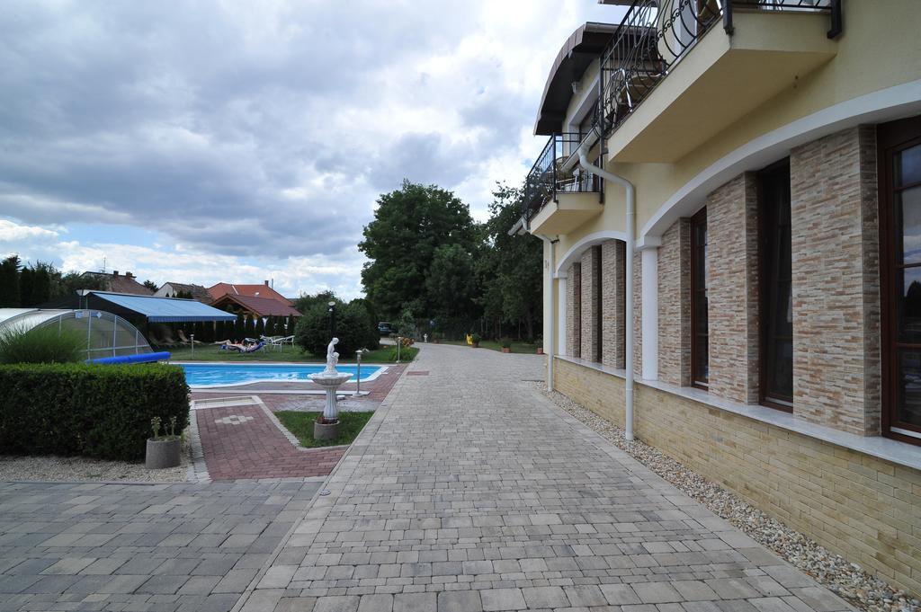 Bajor Panzio Buek-Buekfuerdo, Adults Friendly 12 Plus Exterior foto
