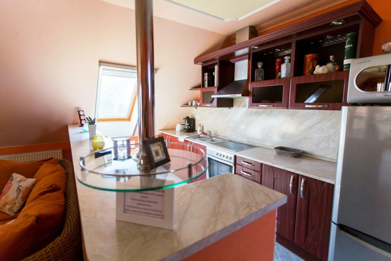 Bajor Panzio Buek-Buekfuerdo, Adults Friendly 12 Plus Exterior foto