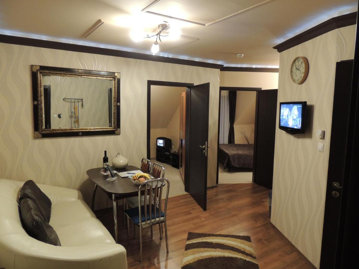 Bajor Panzio Buek-Buekfuerdo, Adults Friendly 12 Plus Exterior foto