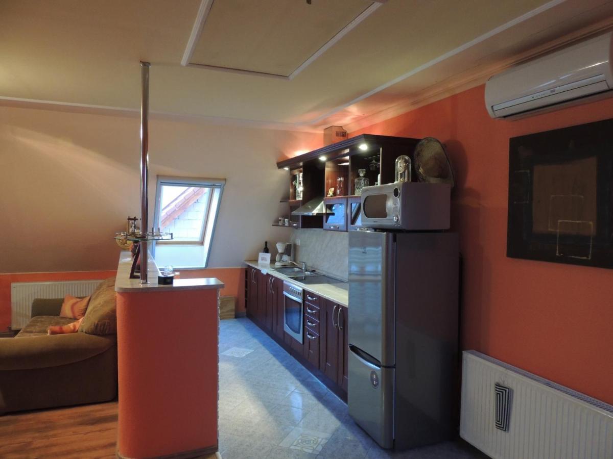 Bajor Panzio Buek-Buekfuerdo, Adults Friendly 12 Plus Exterior foto